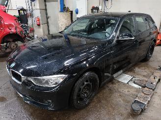 Coche siniestrado BMW 3-serie 3 serie Touring (F31) Combi 316i 1.6 16V (N13-B16A) [100kW]  (03-2013/=
06-2015) 2013/10