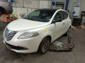 Vrakbiler auto Lancia Ypsilon Ypsilon (312) Hatchback 0.9 TwinAir 85 (312.A.2000(Euro 5)) [63kW]  (0=
5-2011/...) 2011/9
