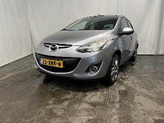 damaged passenger cars Mazda 2 2 (DE) Hatchback 1.3 16V MZR (ZJ46) [62kW]  (01-2010/06-2015) 2012/8