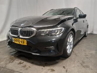 damaged passenger cars BMW 3-serie 3 serie Touring (G21) Combi 330i 2.0 TwinPower Turbo 16V (B48-B20B) [1=
90kW]  (07-2019/...) 2020/9