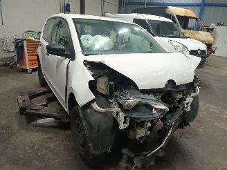 Volkswagen Up! Up! (121) Hatchback 1.0 12V 60 (CHYA) [44kW]  (08-2011/08-2020) picture 2