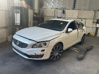 Uttjänta bilar auto Volvo V-60 V60 I (FW/GW) Combi 2.4 D6 20V Plug-in Hybrid AWD (D82PHEV) [206kW]  (=
06-2012/12-2015) 2014/2