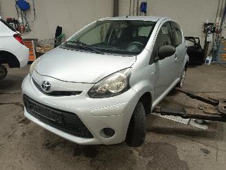 Autoverwertung Toyota Aygo Aygo (B10) Hatchback 1.0 12V VVT-i (1KR-FE) [50kW]  (07-2005/05-2014) 2013/8