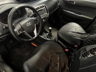 Hyundai I-20 i20 Hatchback 1.2i 16V (G4LA) [63kW]  (03-2012/12-2015) picture 12