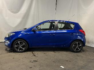 Hyundai I-20 i20 Hatchback 1.2i 16V (G4LA) [63kW]  (03-2012/12-2015) picture 4