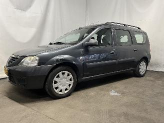 Dacia Logan Logan MCV I (KS) Combi 1.6 (K7M-710) [64kW]  (02-2007/06-2013) picture 3