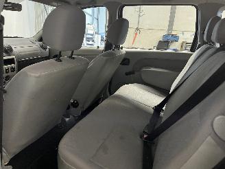 Dacia Logan Logan MCV I (KS) Combi 1.6 (K7M-710) [64kW]  (02-2007/06-2013) picture 13
