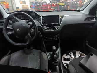Peugeot 208 208 I (CA/CC/CK/CL) Hatchback 1.2 Vti 12V PureTech 82 (EB2F(HMZ)) [60k=
W]  (03-2012/12-2019) picture 5