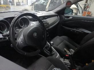 Alfa Romeo Giulietta Giulietta (940) Hatchback 1.4 TB 16V (198.A.4000) [88kW]  (04-2010/12-=
2020) picture 5