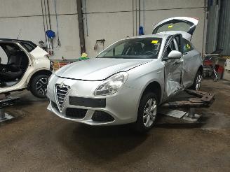 krockskadad bil bedrijf Alfa Romeo Giulietta Giulietta (940) Hatchback 1.4 TB 16V (198.A.4000) [88kW]  (04-2010/12-=
2020) 2010/12
