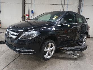 Uttjänta bilar auto Mercedes B-klasse B (W246/W242) Hatchback 1.6 B-180 BlueEFFICIENCY Turbo 16V (M270.910) =
[90kW]  (11-2011/12-2018) 2014/2