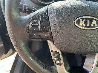 Kia Rio Rio III (UB) Hatchback 1.1 CRDi VGT 12V (D3FA) [55kW]  (09-2011/12-201=
7) picture 24