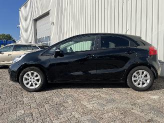 Kia Rio Rio III (UB) Hatchback 1.1 CRDi VGT 12V (D3FA) [55kW]  (09-2011/12-201=
7) picture 4