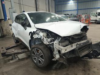 Renault Clio Clio IV (5R) Hatchback 5-drs 0.9 Energy TCE 90 12V (H4B-400(H4B-A4)) [=
66kW]  (11-2012/08-2021) picture 2