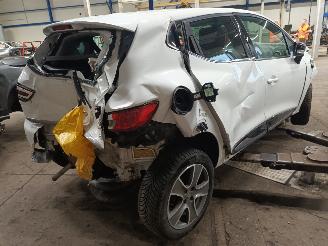 Renault Clio Clio IV (5R) Hatchback 5-drs 0.9 Energy TCE 90 12V (H4B-400(H4B-A4)) [=
66kW]  (11-2012/08-2021) picture 3