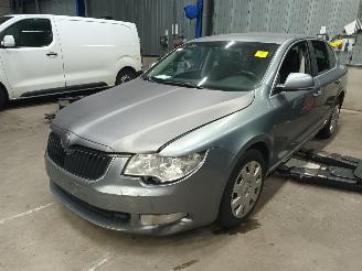 Coche siniestrado Skoda Superb Superb (3TAA) Hatchback 1.9 TDI (BLS) [77kW]  (03-2008/09-2010) 2008