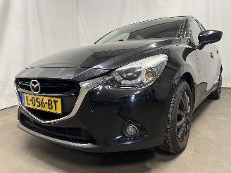 uszkodzony samochody osobowe Mazda 2 2 (DJ/DL) Hatchback 1.5 SkyActiv-G 90 (P5Y6) [66kW]  (08-2014/11-2017)= 2015/9