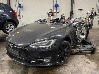 Vrakbiler auto Tesla Model S Model S Liftback 100D AWD (L2S) [310kW]  (06-2017/04-2026) 2017/10