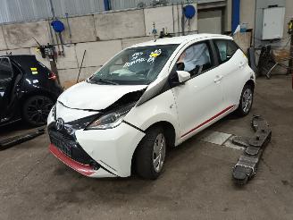 Sloopauto Toyota Aygo Aygo (B40) Hatchback 1.0 12V VVT-i (1KR-FE) [51kW]  (05-2014/06-2018) 2015/1