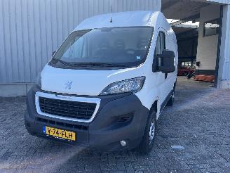 damaged passenger cars Peugeot Boxer Boxer (U9) Van 2.0 BlueHDi 130 (DW10FUD(AHN)) [96kW]  (07-2015/09-2019=
) 2018/4
