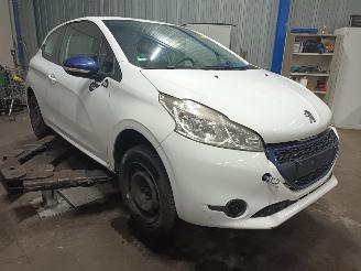 Peugeot 208 208 I (CA/CC/CK/CL) Hatchback 1.0 Vti 12V PureTech (EB0(ZMZ)) [50kW]  =
(03-2012/12-2019) picture 2
