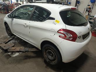 Peugeot 208 208 I (CA/CC/CK/CL) Hatchback 1.0 Vti 12V PureTech (EB0(ZMZ)) [50kW]  =
(03-2012/12-2019) picture 4