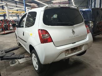 Renault Twingo Twingo II (CN) Hatchback 3-drs 1.5 dCi 90 FAP (K9K-820(K9K-P8)) [63kW]=
  (10-2010/09-2014) picture 4