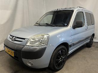 Peugeot Partner Partner Combispace MPV 1.6 16V (TU5JP4(NFU)) [80kW]  (07-2001/03-2008)= picture 3