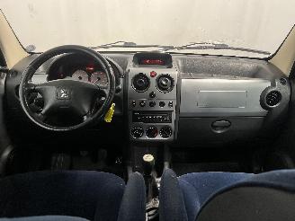 Peugeot Partner Partner Combispace MPV 1.6 16V (TU5JP4(NFU)) [80kW]  (07-2001/03-2008)= picture 13