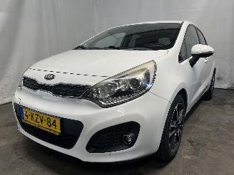 damaged passenger cars Kia Rio Rio III (UB) Hatchback 1.2 CVVT 16V (G4LA5) [63kW]  (09-2011/12-2017) 2013/9