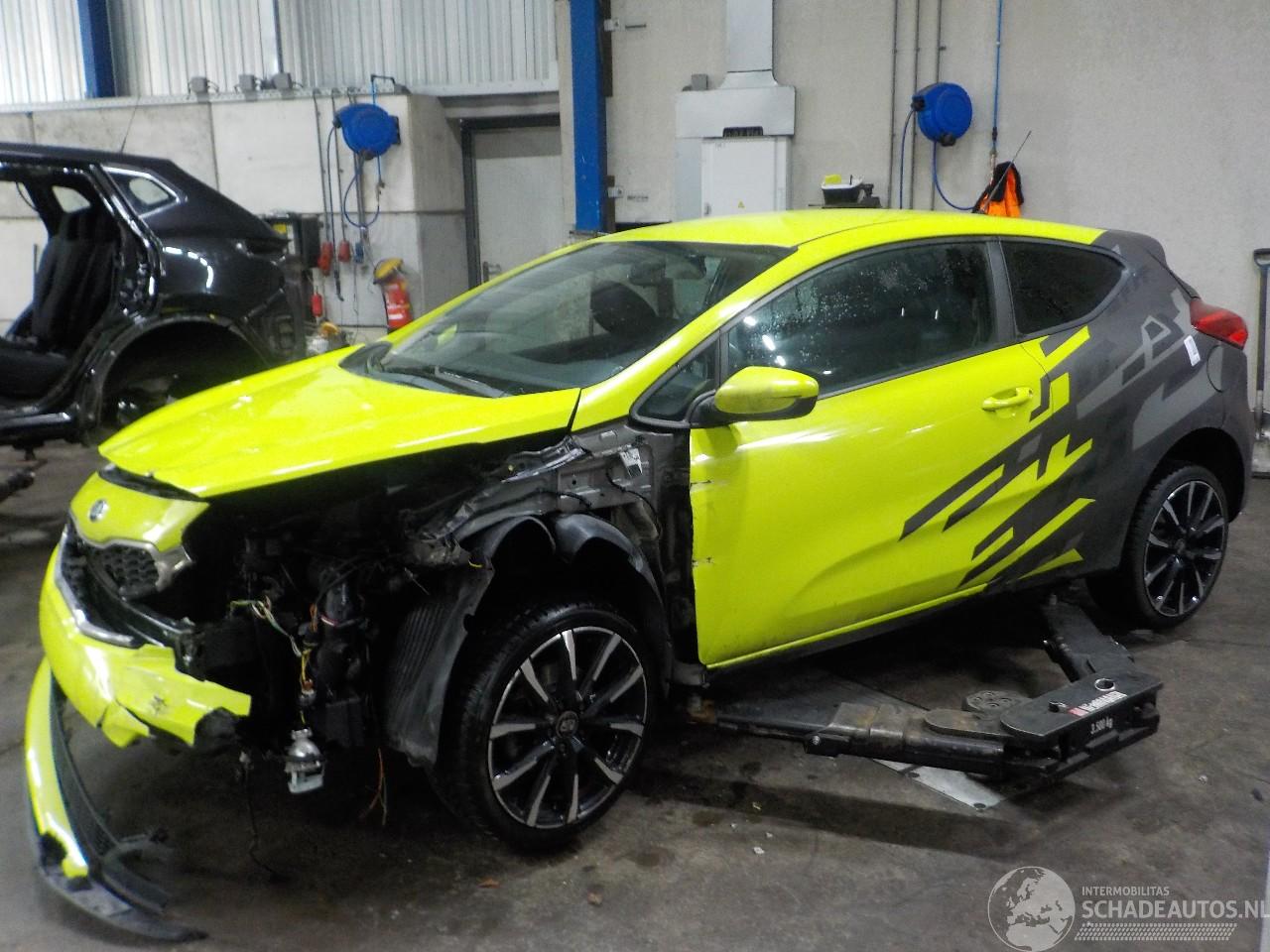 Kia Pro cee d Pro cee'd (JDB3) Hatchback 3-drs 1.4i 16V CVVT (G4FA) [73kW]  (03-2013=
/12-2018)