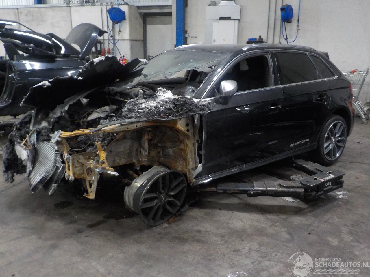 Audi S3 S3 Sportback (8VA/8VF) Hatchback 5-drs 2.0 T FSI 16V (CJXC) [221kW]  (=
11-2012/10-2020)