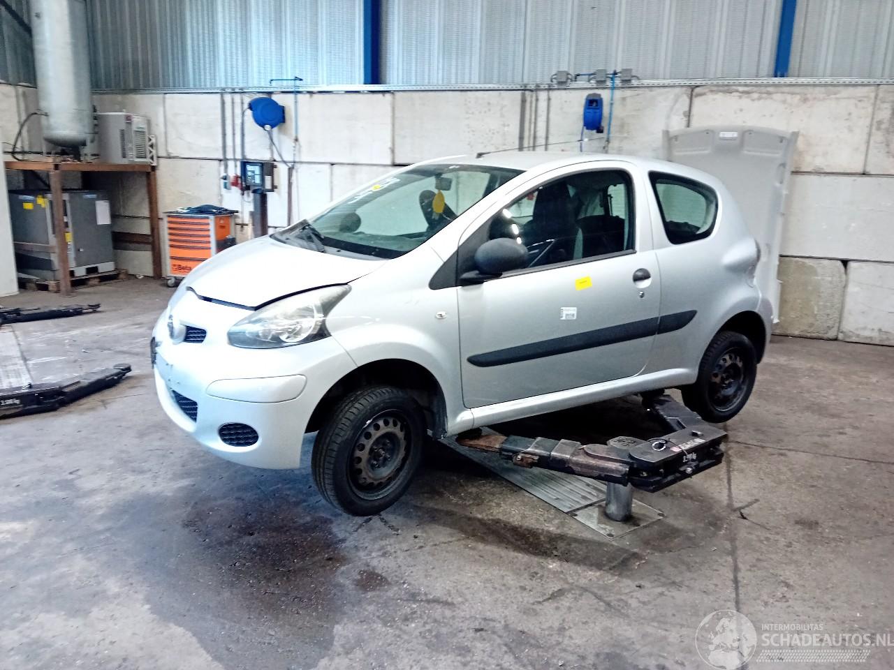 Toyota Aygo Aygo (B10) Hatchback 1.0 12V VVT-i (1KR-FE) [50kW]  (07-2005/05-2014)