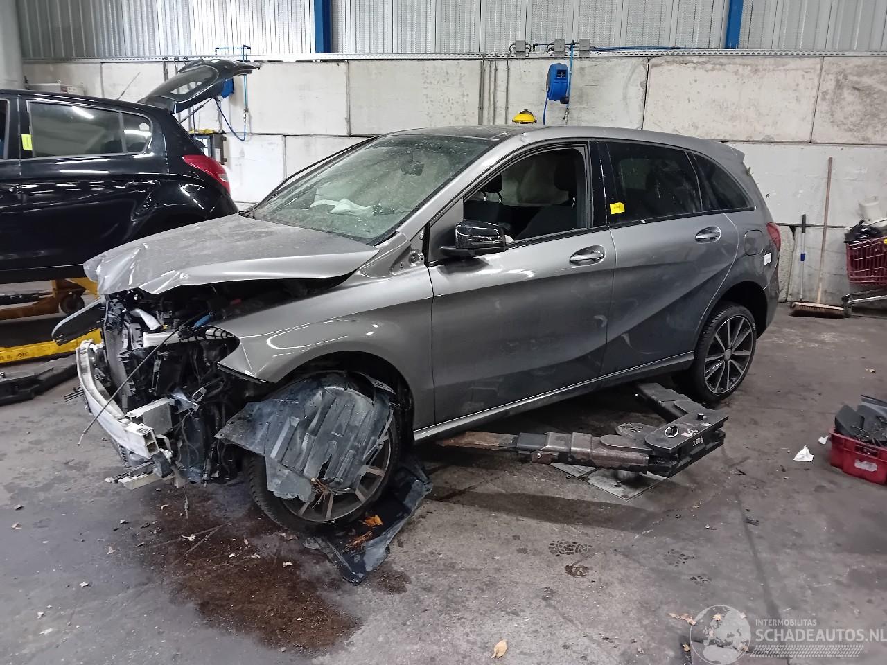 Mercedes B-klasse B (W246) Hatchback 1.6 B-200 BlueEFFICIENCY Turbo 16V (M270.910) [115k=
W]  (11-2011/12-2018)