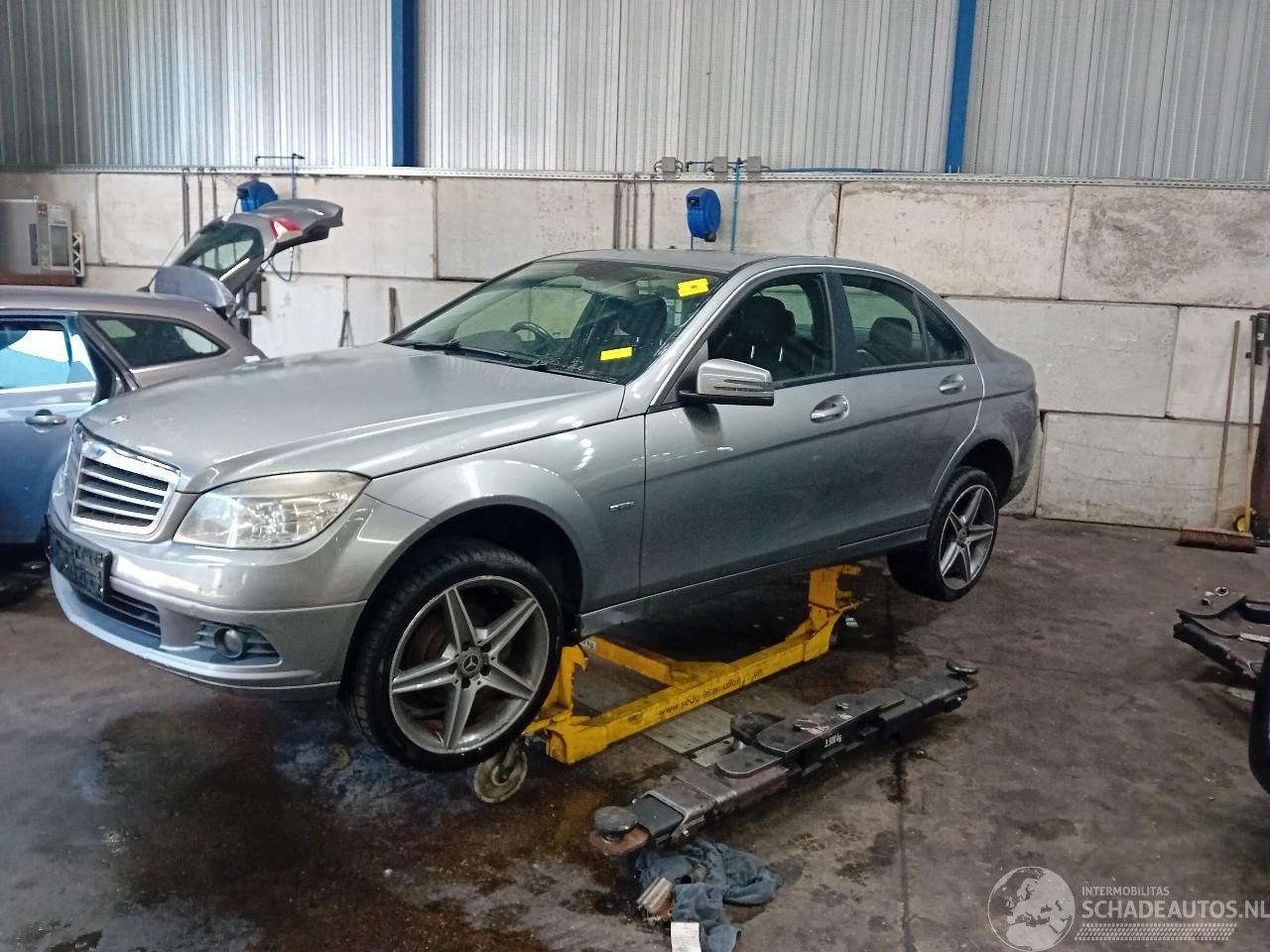 Mercedes C-klasse C (W204) Sedan 2.2 C-200 CDI 16V BlueEFFICIENCY (OM651.913) [100kW]  (=
01-2011/...)