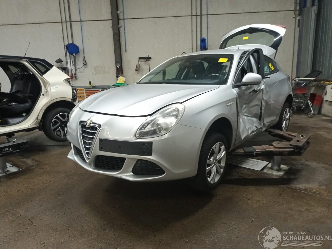 Alfa Romeo Giulietta Giulietta (940) Hatchback 1.4 TB 16V (198.A.4000) [88kW]  (04-2010/12-=
2020)