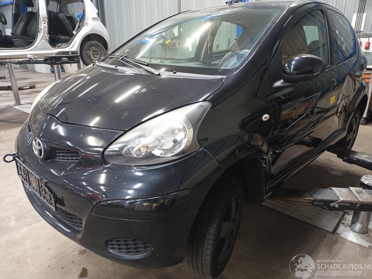 Toyota Aygo Aygo (B10) Hatchback 1.0 12V VVT-i (1KR-FE) [50kW]  (07-2005/05-2014)