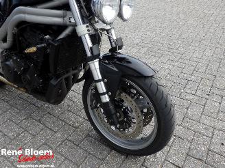 Triumph Speed Triple 955i picture 16