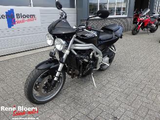 Triumph Speed Triple 955i picture 3