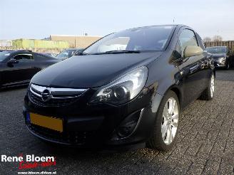 krockskadad bil auto Opel Corsa 1.4 16V Cosmo Airco 2014/2