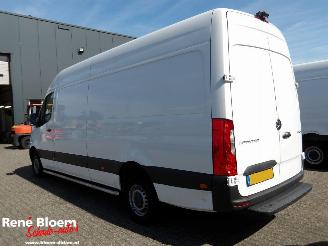Mercedes Sprinter 317 1.9 CDI L4H3 170pk Aut picture 2