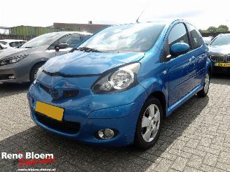 krockskadad bil auto Toyota Aygo 1.0 12V 5drs Airco 2009/6