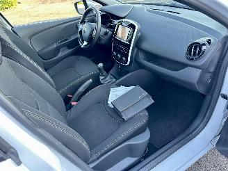 Renault Clio Estate 1.5 dCi 90pk ECO Expr - 142dkm nap - nw distr.riem 118dkm - navi - airco - cruise - pdc - trekh picture 63