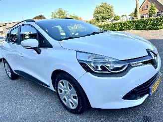 Renault Clio Estate 1.5 dCi 90pk ECO Expr - 142dkm nap - nw distr.riem 118dkm - navi - airco - cruise - pdc - trekh picture 4