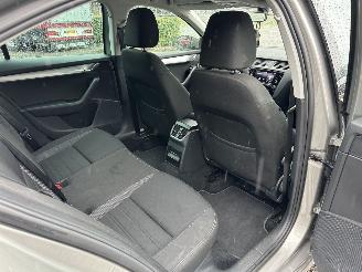 Skoda Octavia 1.0 TSI 115pk 6-bak Greentech Amb Bus sedan - navi - clima - cruise - pdc v+a - licht + regensensor picture 50