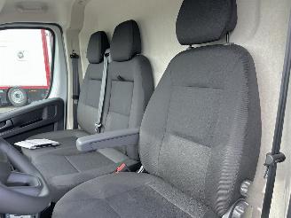 Citroën Jumper 2.2 BlueHDi 120pk 6-bak S&S L2/H2 3.0t - 15dkm nap - 3pers - 2x camera - navi - front + line + side assist picture 37