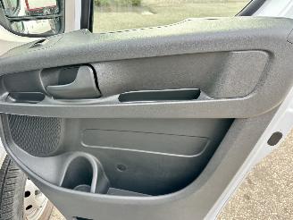 Citroën Jumper 2.2 BlueHDi 120pk 6-bak S&S L2/H2 3.0t - 15dkm nap - 3pers - 2x camera - navi - front + line + side assist picture 43