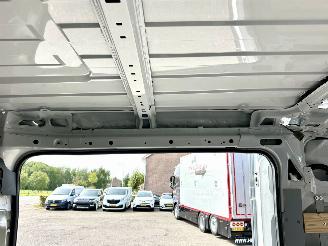 Citroën Jumper 2.2 BlueHDi 120pk 6-bak S&S L2/H2 3.0t - 15dkm nap - 3pers - 2x camera - navi - front + line + side assist picture 16