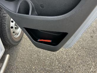 Citroën Jumper 2.2 BlueHDi 120pk 6-bak S&S L2/H2 3.0t - 15dkm nap - 3pers - 2x camera - navi - front + line + side assist picture 42