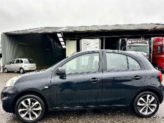 Vrakbiler auto Nissan Micra 1.2i 80pk Connect Edition 5drs - navi - clima - cruise - pdc v+a - licht + regensensor - gebruikerssporen 2014/3